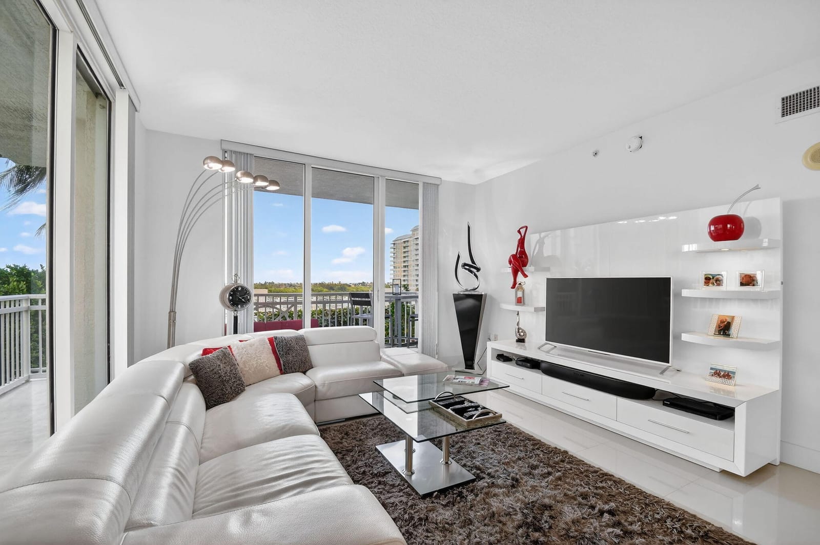 350 N Federal Highway 605 — photo 10
