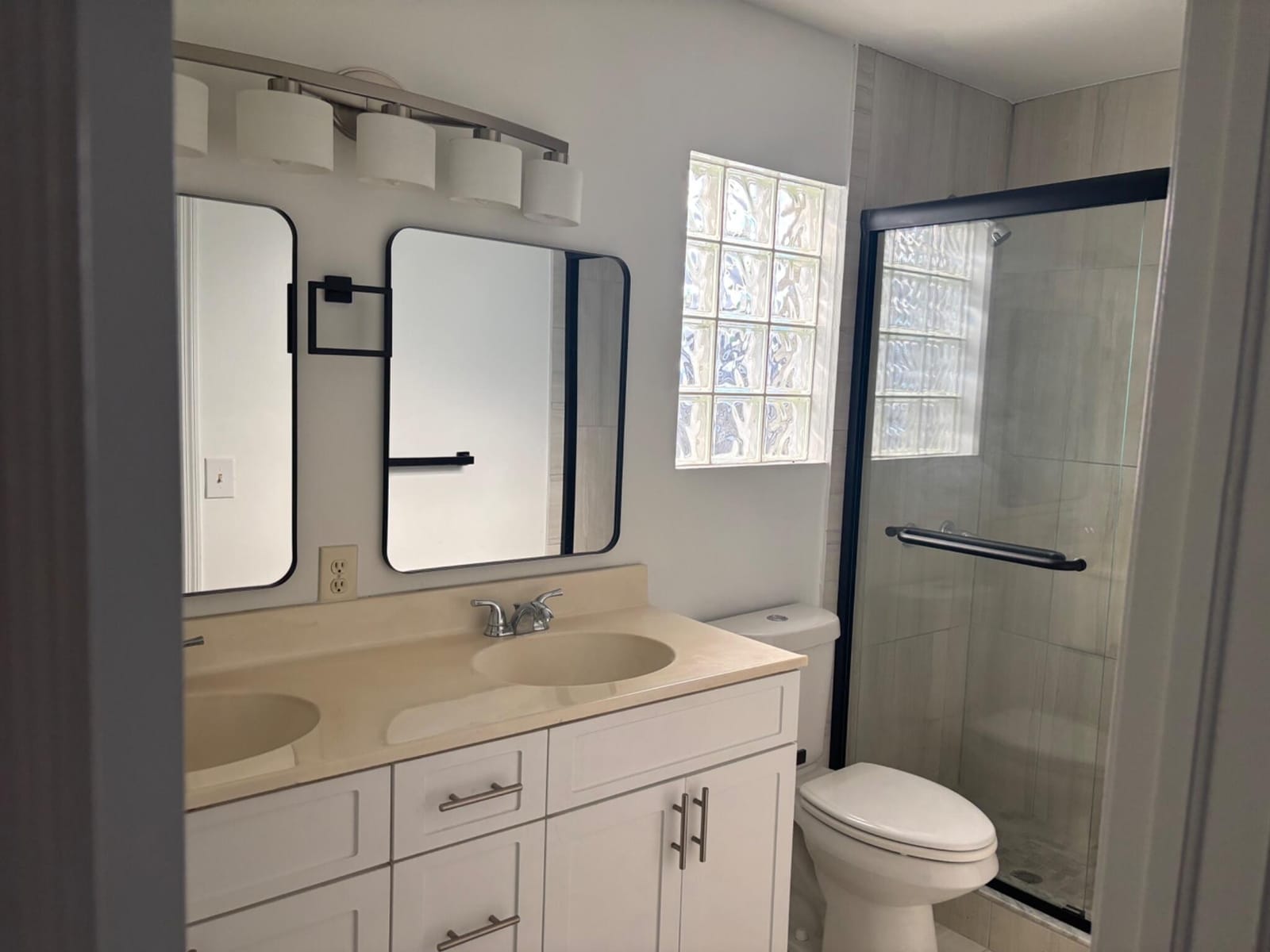 4262 NW 1ST Place, Deerfield Beach, FL 33442 photo 11