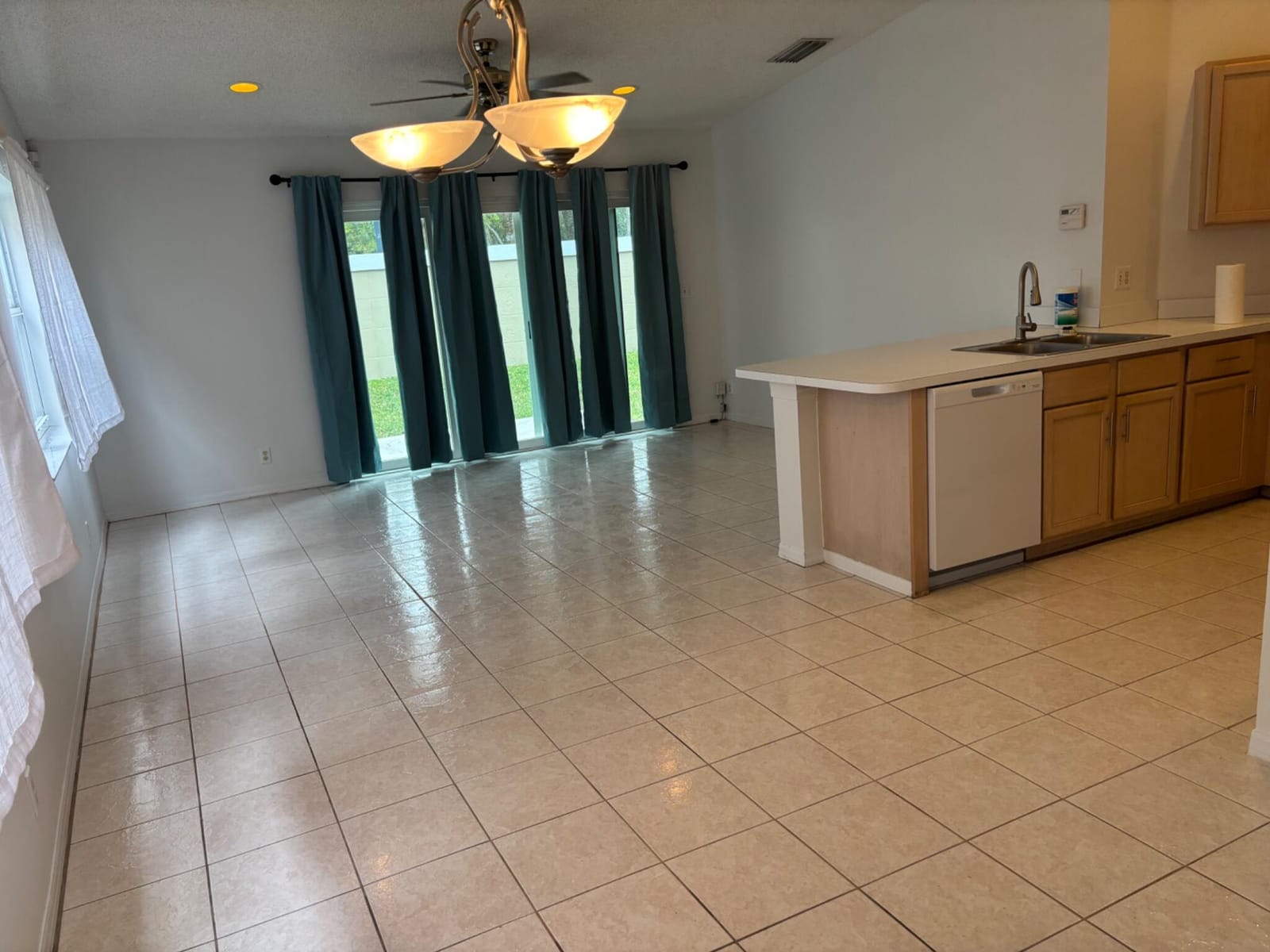 4262 NW 1ST Place, Deerfield Beach, FL 33442 photo 4