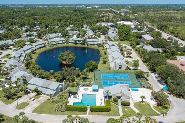 663 NE WAX MYRTLE Way, Jensen Beach, FL 34957