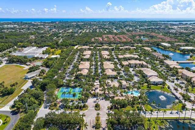 3023 Alcazar Place 206, Palm Beach Gardens, FL 33410