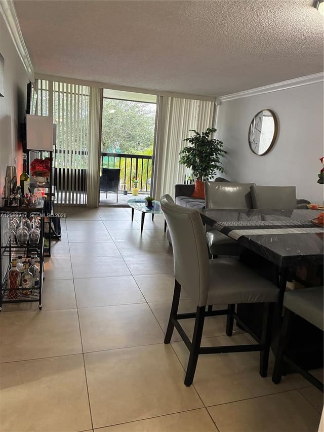 10815 SW 112th Avenue 201, Miami, FL 33176