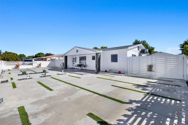 20603 NW 44th Place, Miami Gardens, FL 33055
