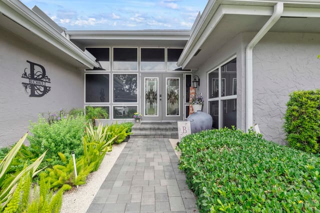 8059 BUTTONWOOD Circle, Tamarac, FL 33321