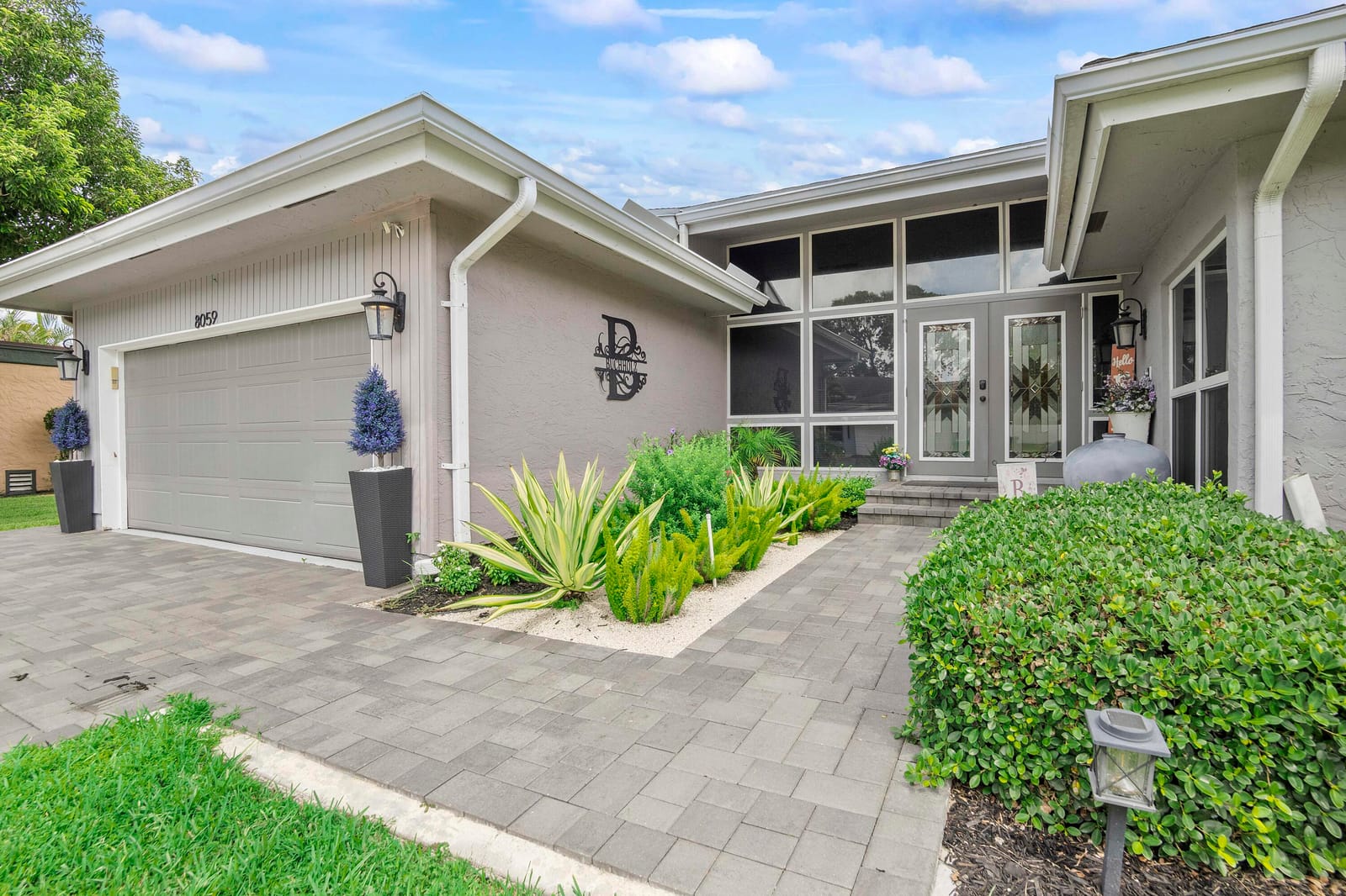 8059 BUTTONWOOD Circle, Tamarac, FL 33321 photo 1