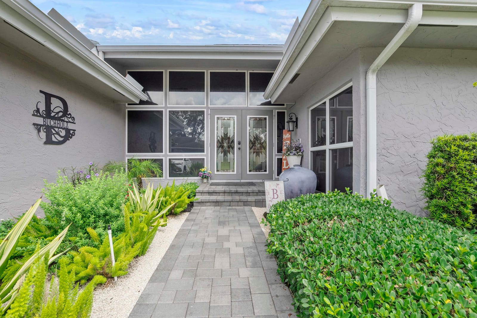 8059 BUTTONWOOD Circle, Tamarac, FL 33321 photo 2