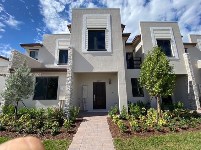 21044 NE 8th Avenue 21044, Miami, FL 33179
