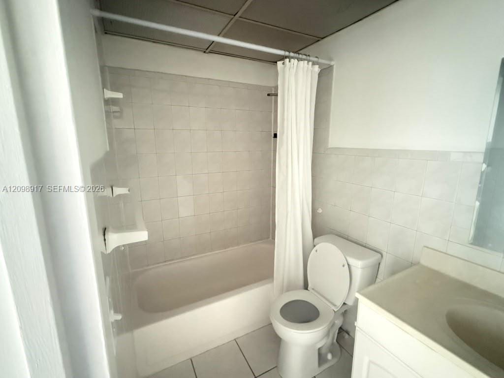17560 Atlantic Boulevard 405, Sunny Isles Beach, FL 33160 photo 4