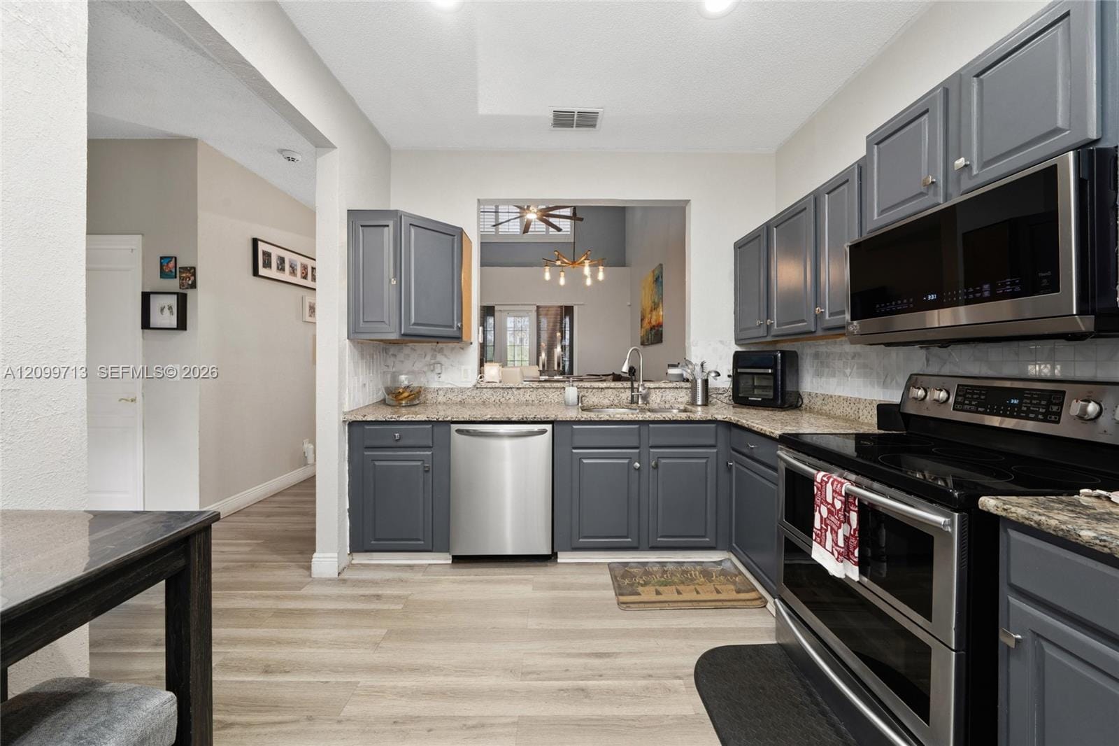 13301 Summerton Drive, FL 32824 photo 6