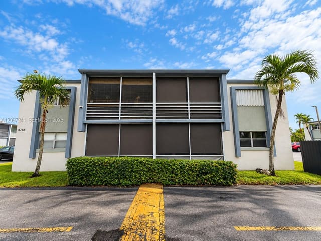 8788 SW 12th Street 103, Miami, FL 33174