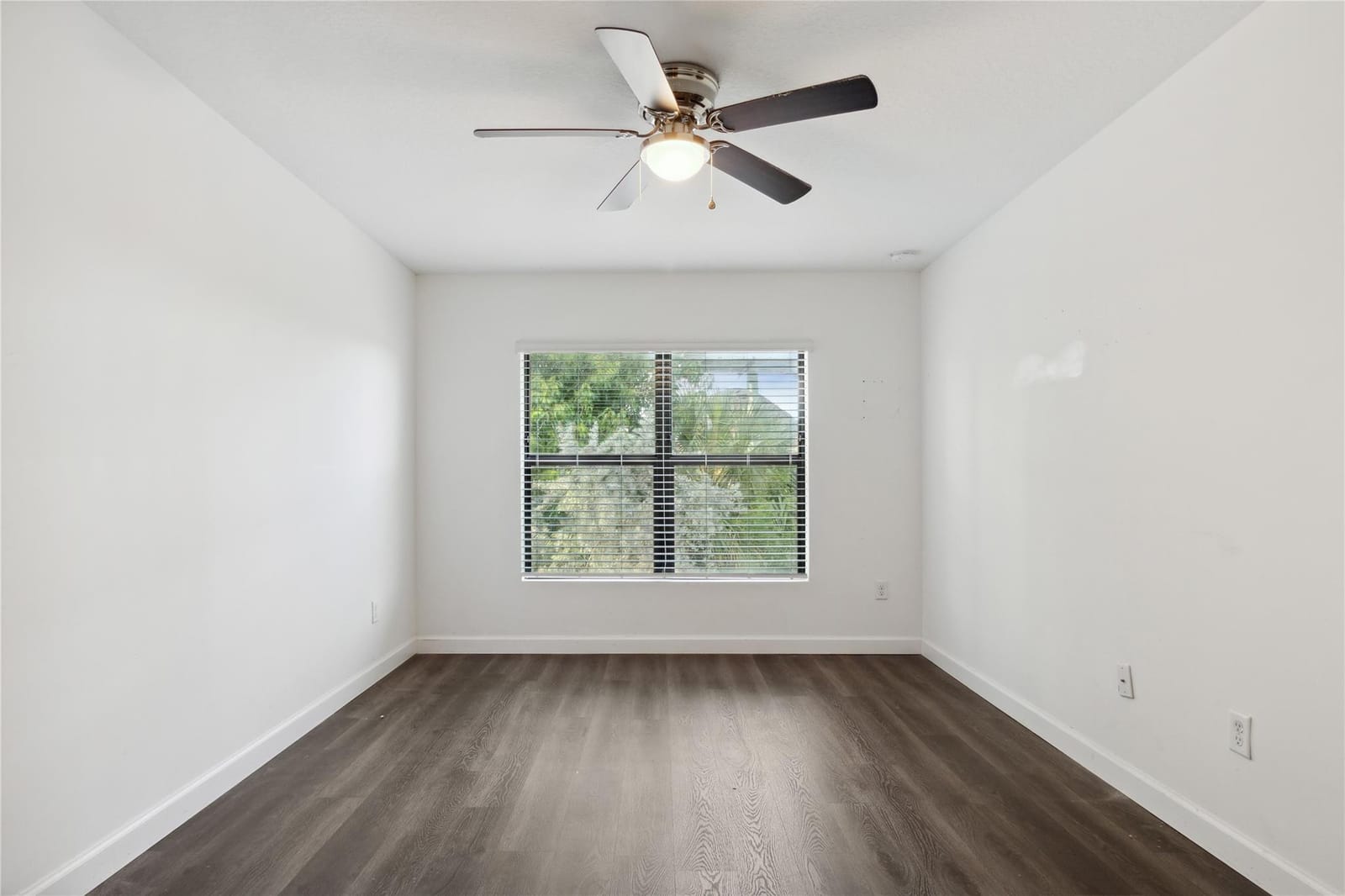 1002 SWEET BRIAR Lane, Riviera Beach, FL 33410 photo 21
