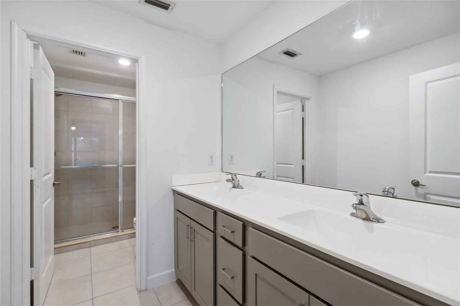 1002 SWEET BRIAR Lane, Riviera Beach, FL 33410 photo 23