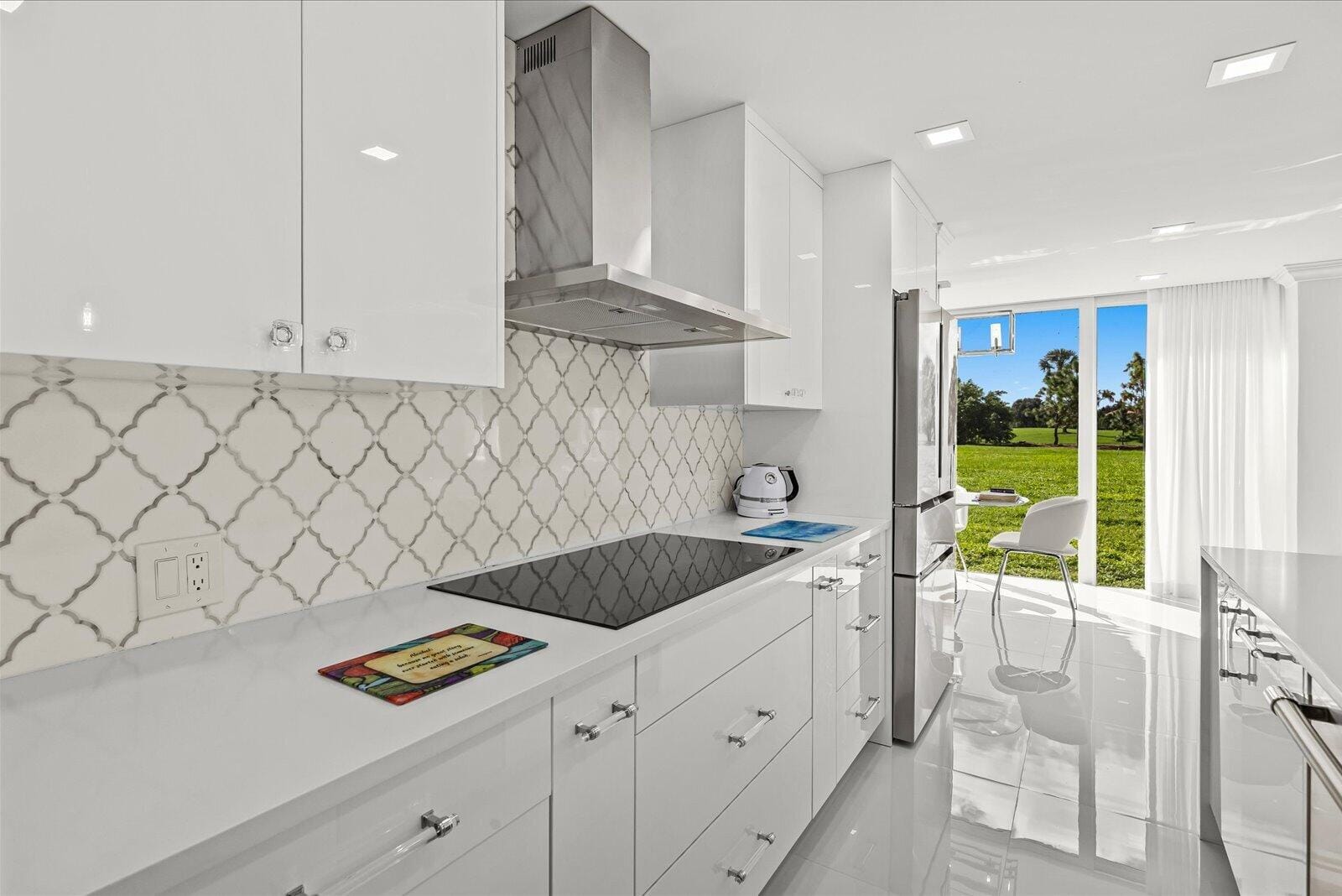 5390 WOODLAND LAKES Drive 105, Palm Beach Gardens, FL 33418 photo 14
