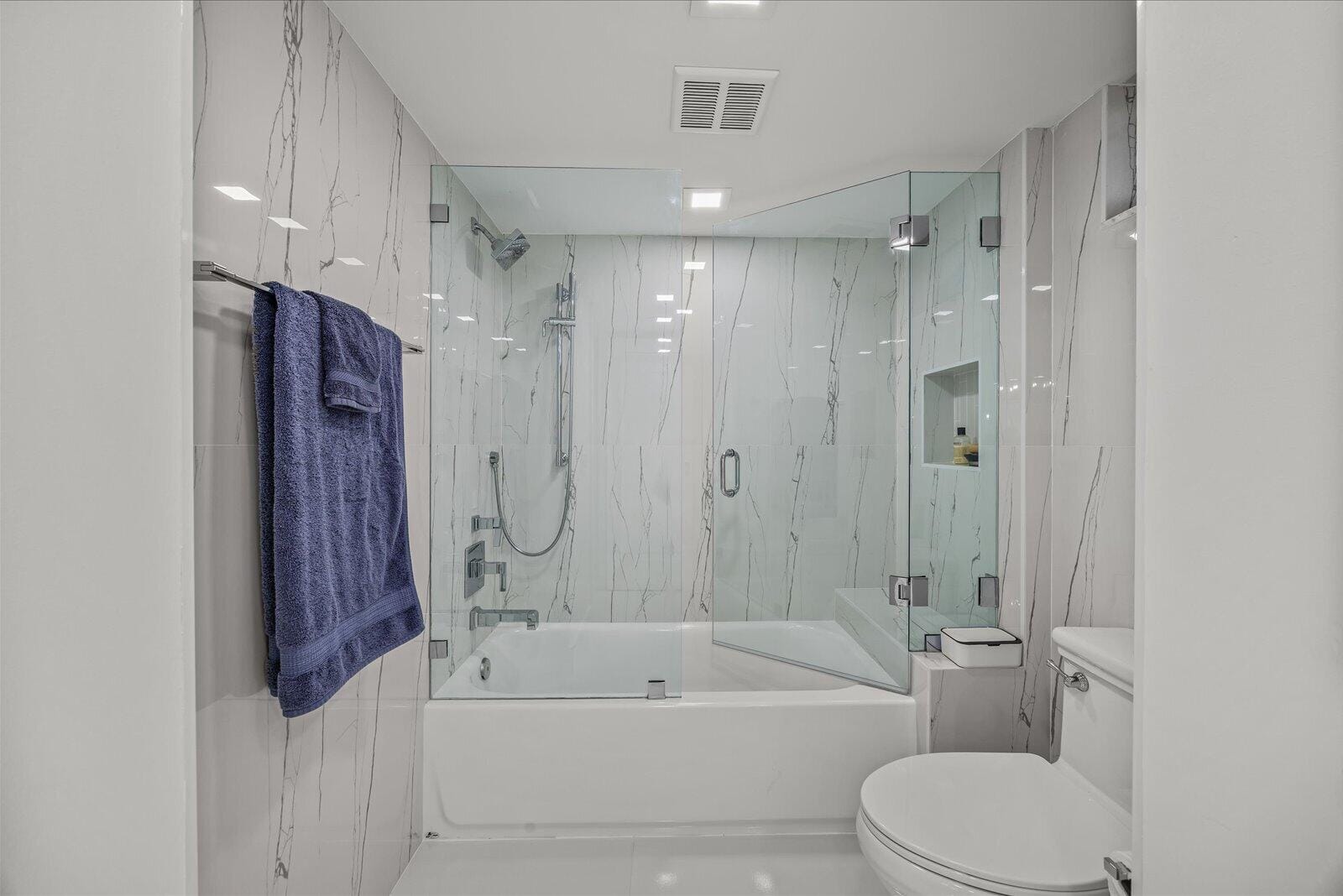 5390 WOODLAND LAKES Drive 105, Palm Beach Gardens, FL 33418 photo 24