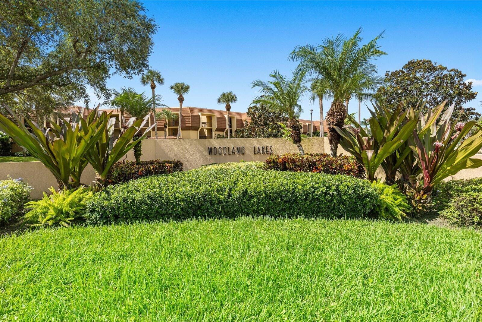 5390 WOODLAND LAKES Drive 105, Palm Beach Gardens, FL 33418 photo 27