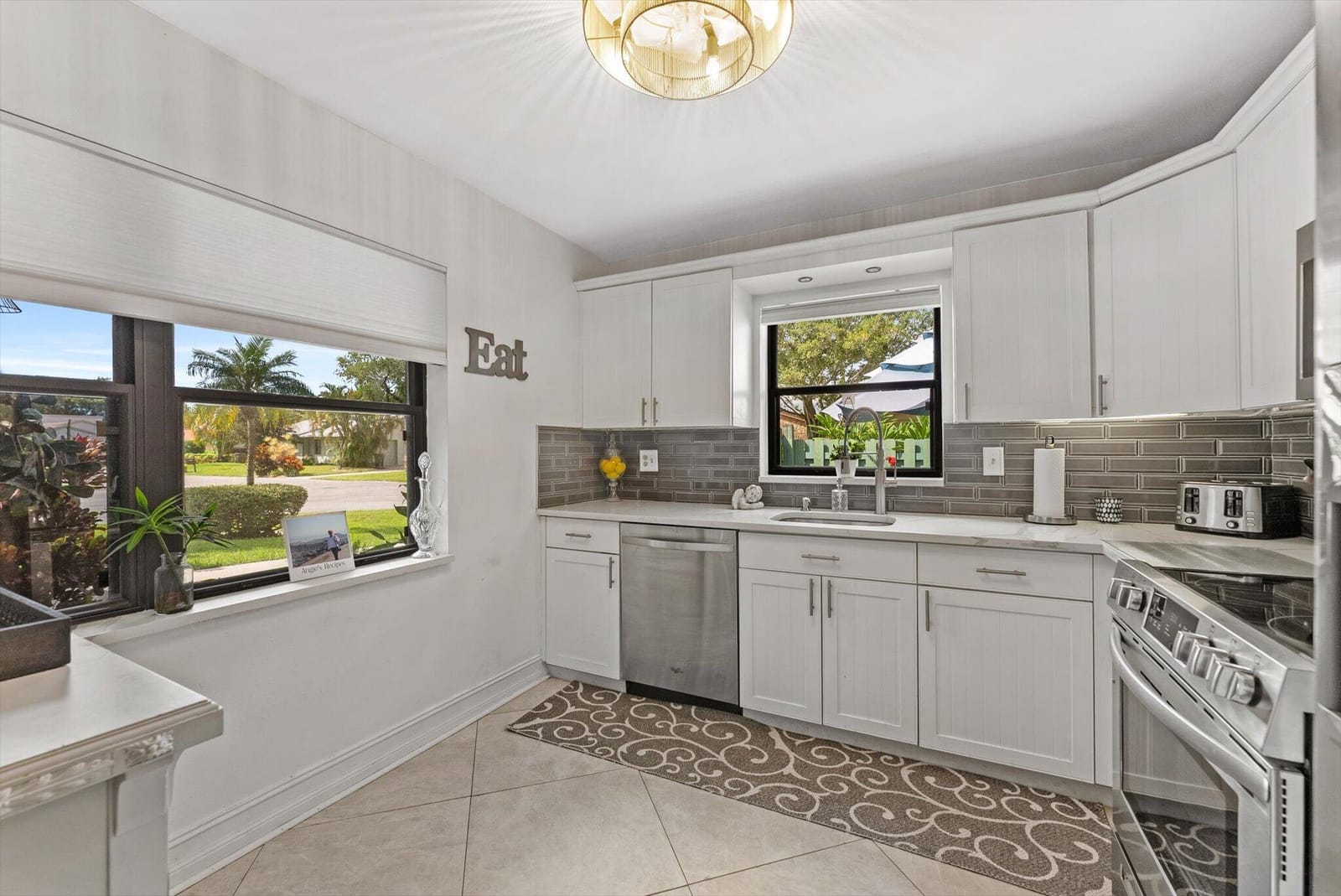819 NW 25th Avenue — photo 12