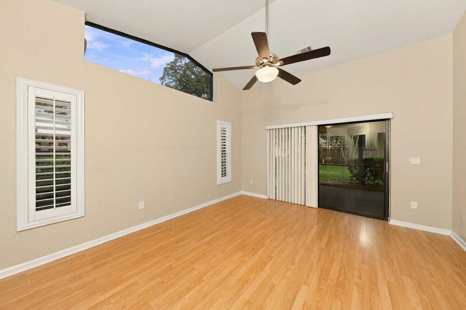 1566 HOLLYHOCK Road — photo 9