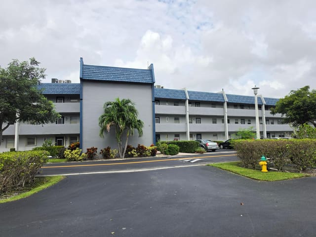 7847 Golf Cir Drive #101, Margate, FL 33063