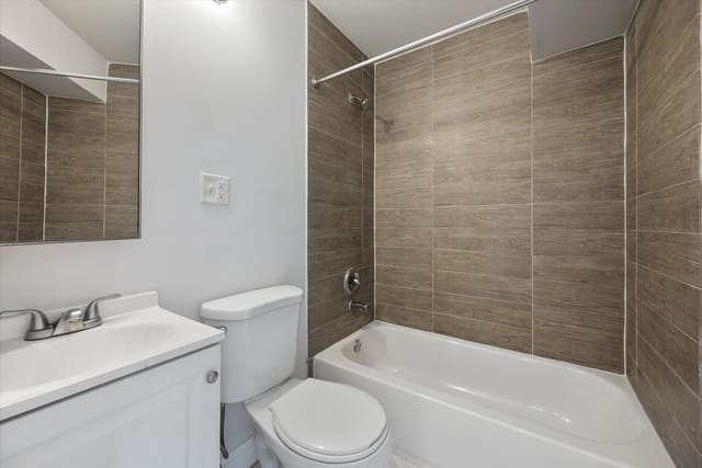 714 W Lakewood Road B, West Palm Beach, FL 33405