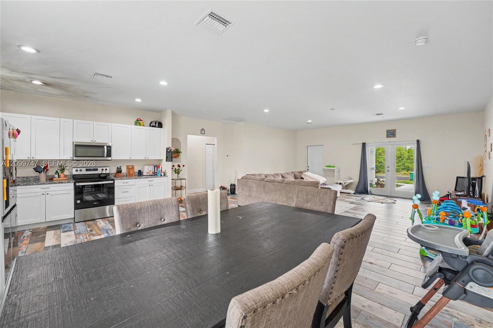 8006 Oakleaf Circle, LaBelle, FL 33935 photo 11