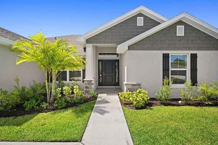 8331 AMALFI Circle, Fort Pierce, FL 34951 photo 2