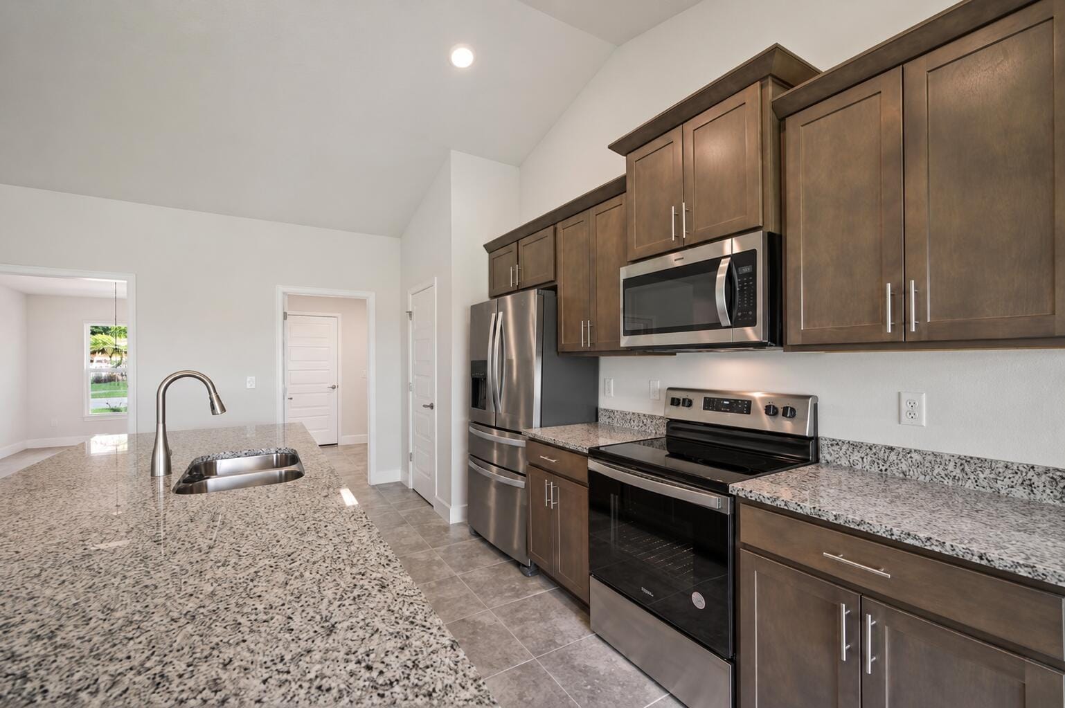 8331 AMALFI Circle, Fort Pierce, FL 34951 photo 6