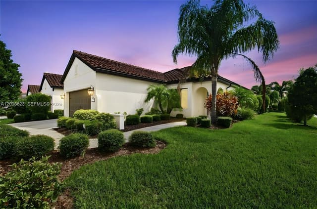 3723 Azurite Way, Bradenton, FL 34211