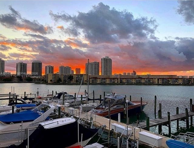18031 Biscayne Boulevard 1901, Aventura, FL 33160