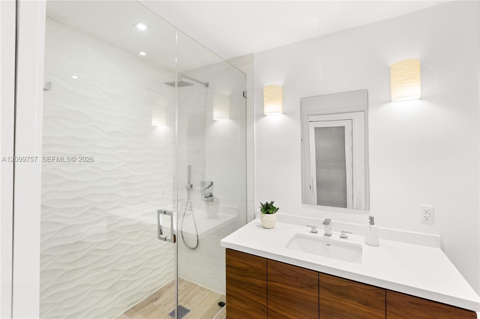 5555 Collins Avenue 17J, Miami Beach, FL 33140 photo 21