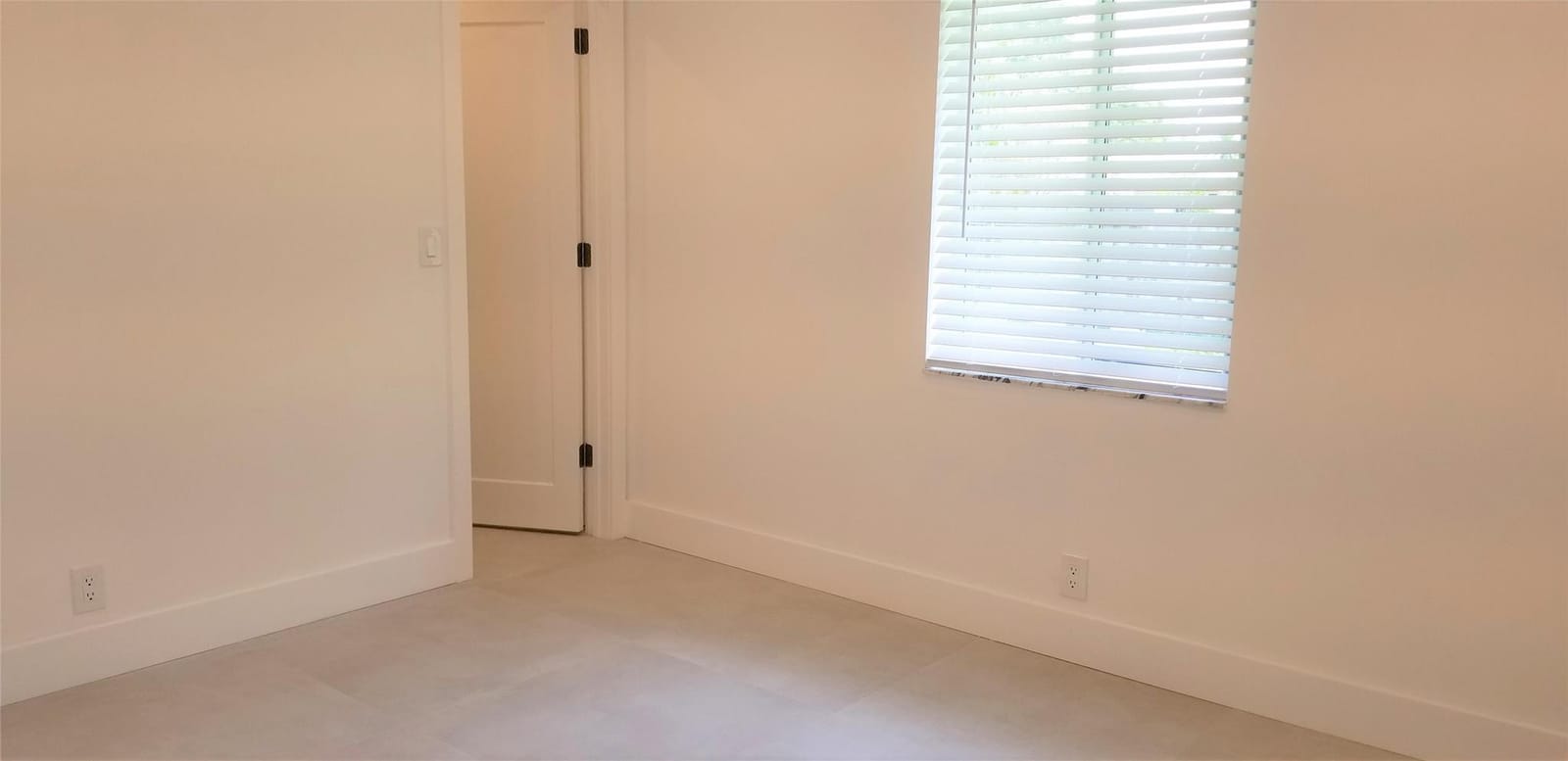 915 SE 2ND Avenue — photo 10