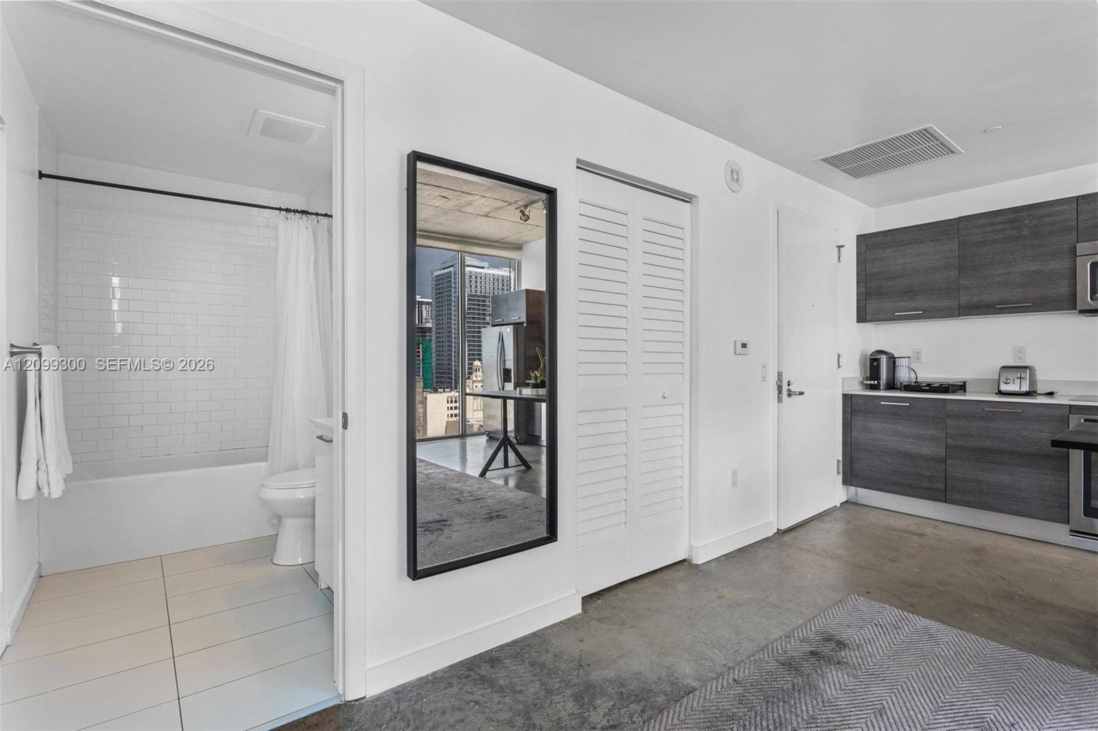 151 SE 1st Street 2102, Miami, FL 33131 photo 14