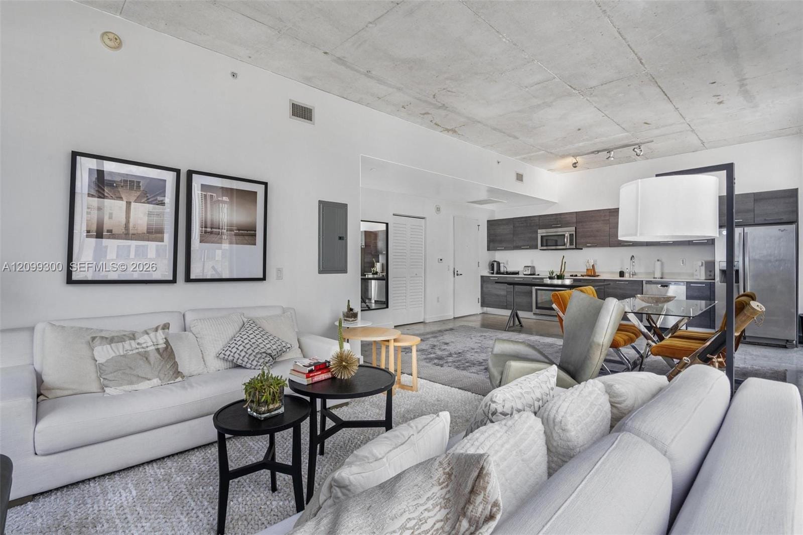 151 SE 1st Street 2102, Miami, FL 33131 photo 4