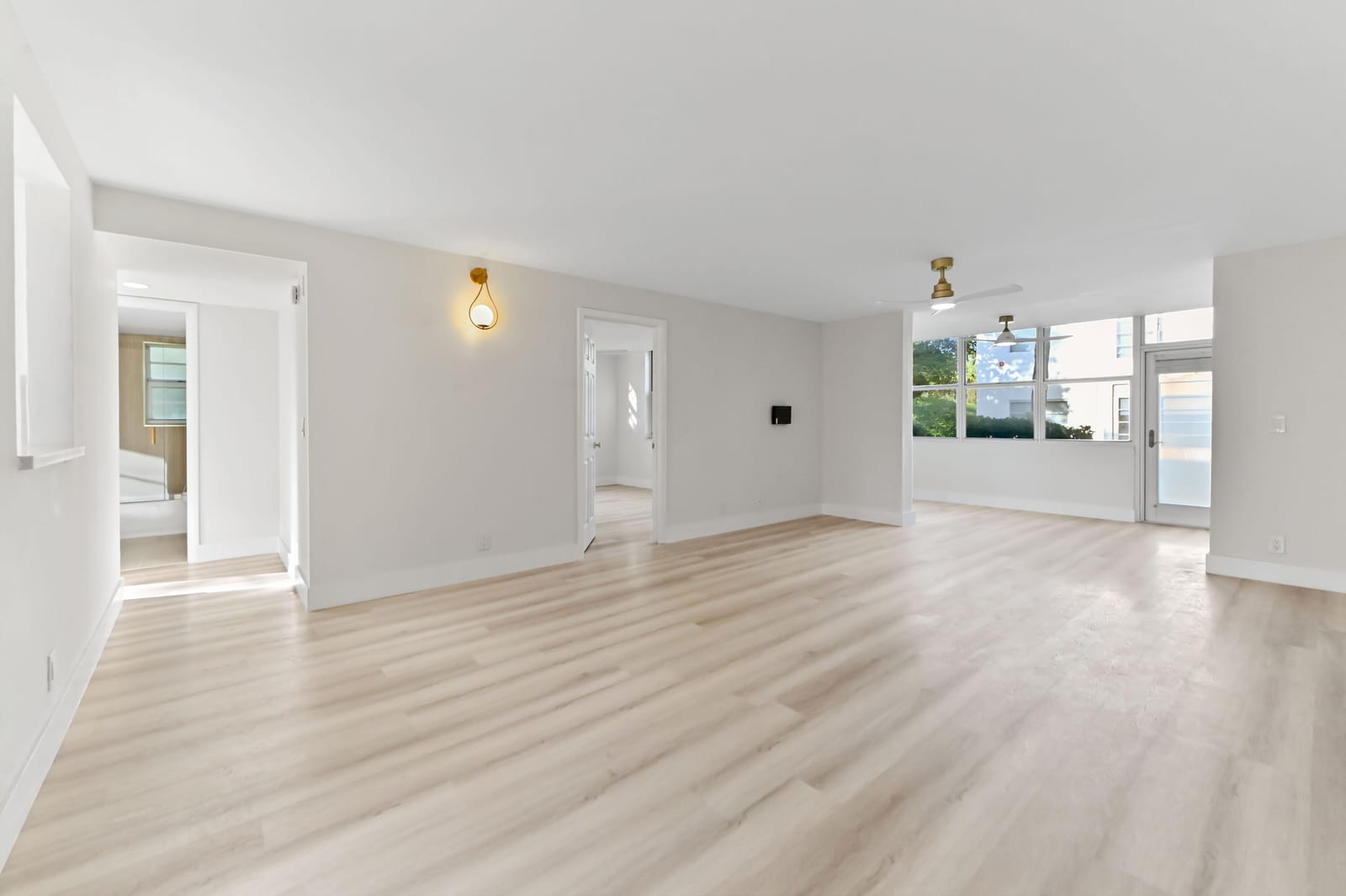 7 Willowbrook Lane 101 — photo 2