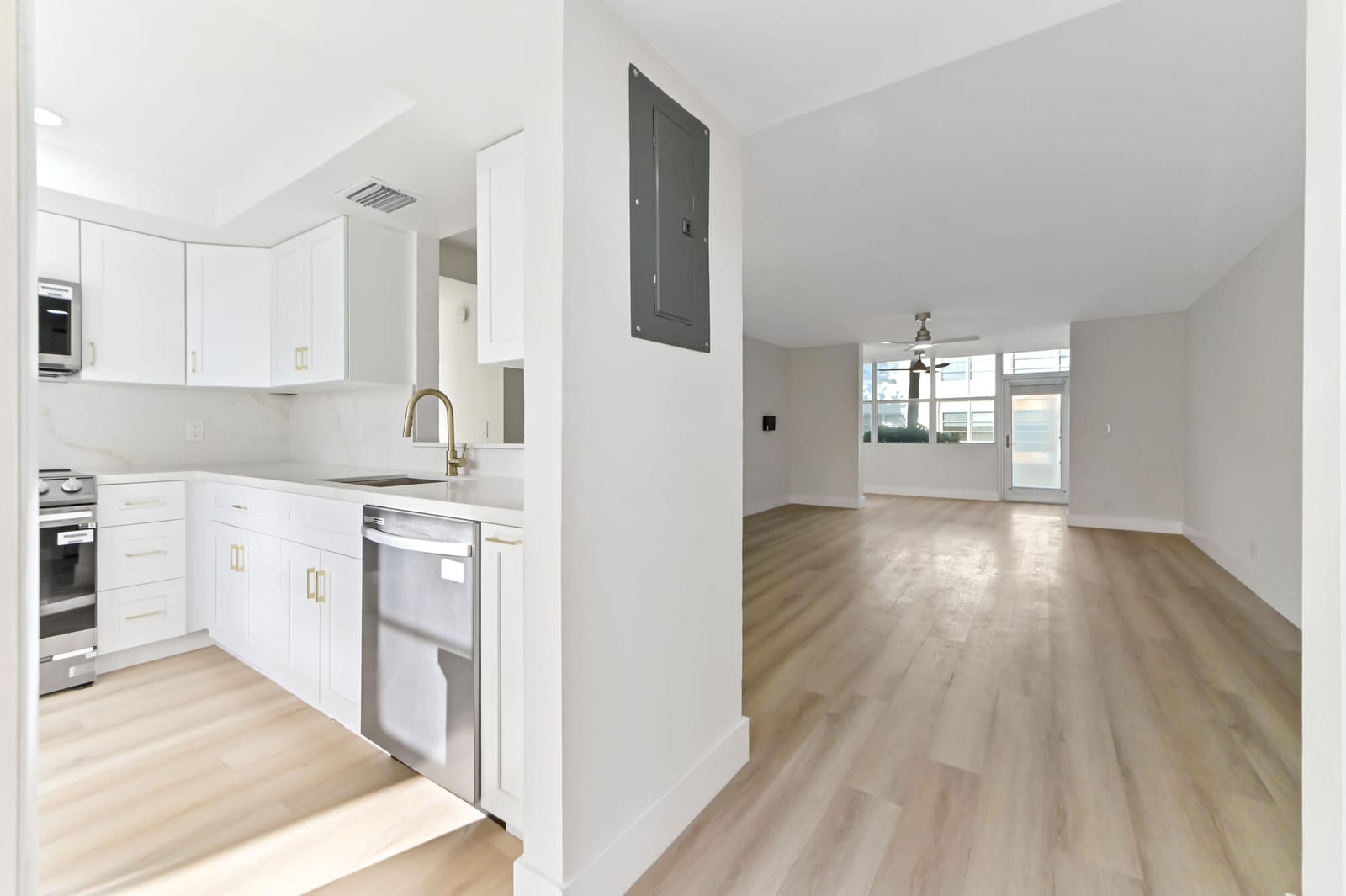7 Willowbrook Lane 101 — photo 5