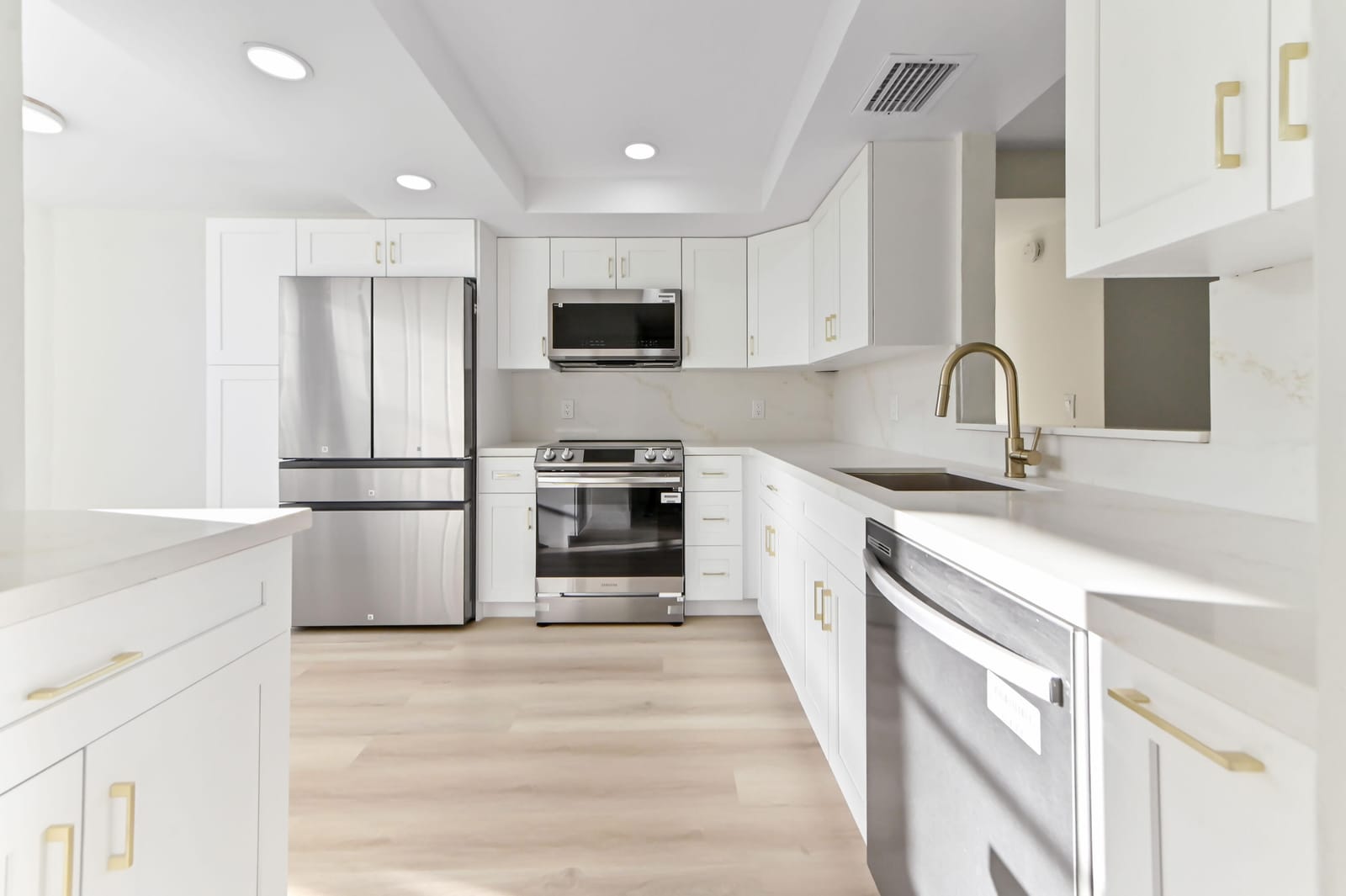 7 Willowbrook Lane 101 — photo 6