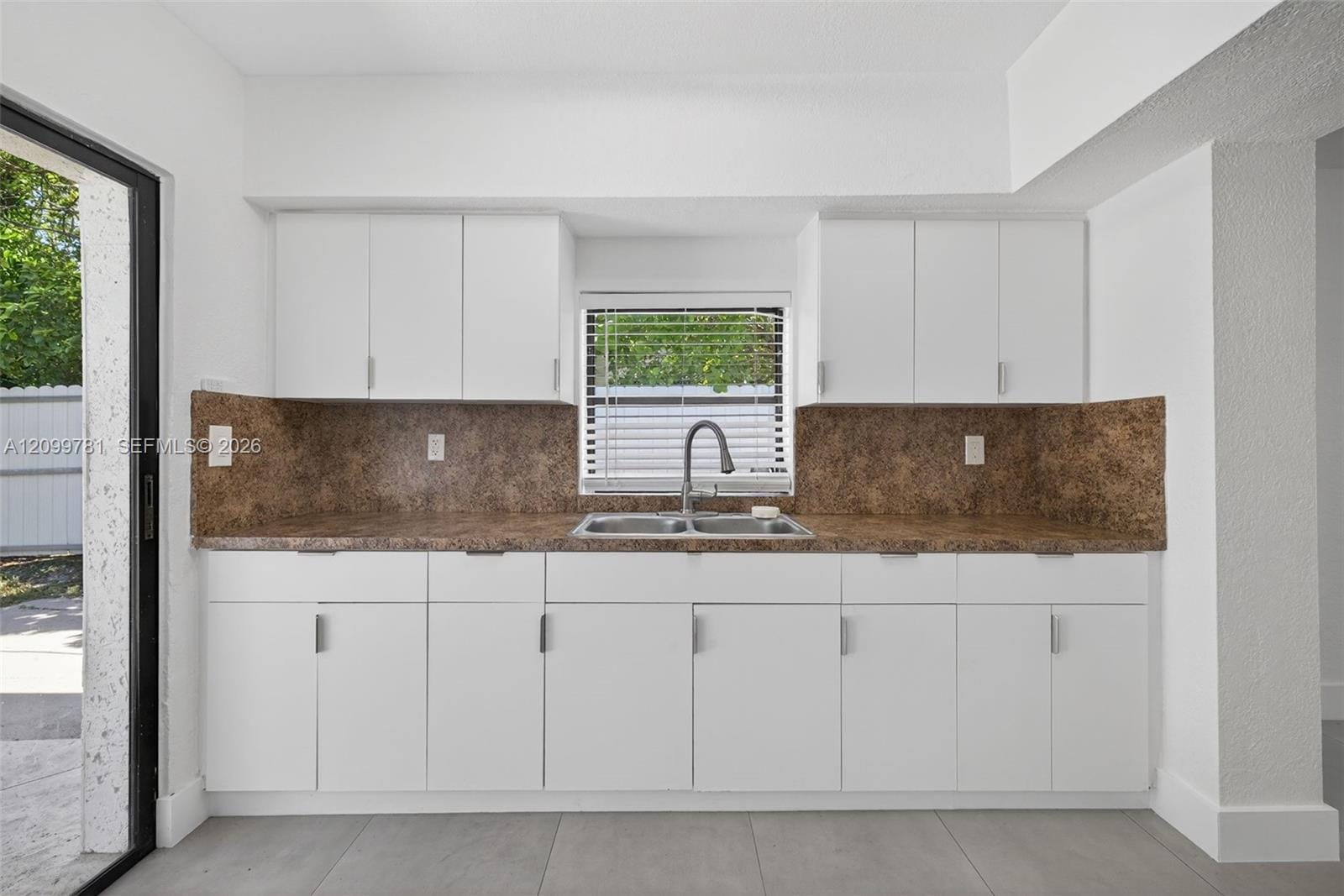 17150 NE 18th Avenue — photo 11