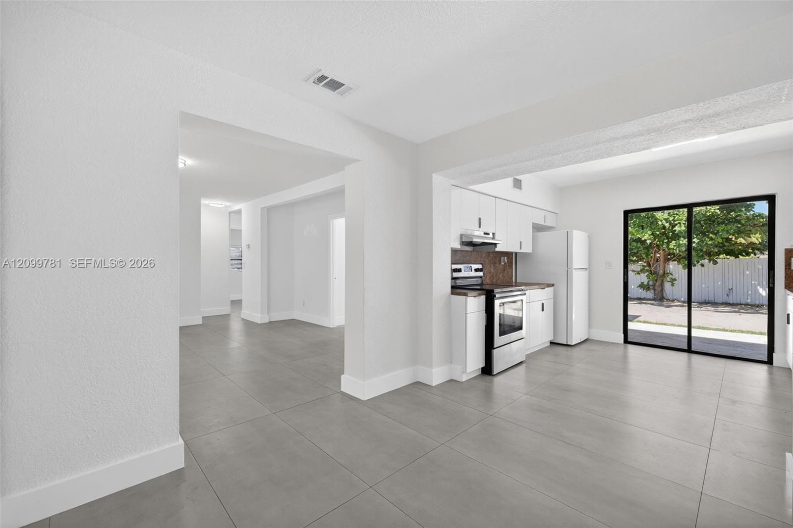 17150 NE 18th Avenue — photo 12