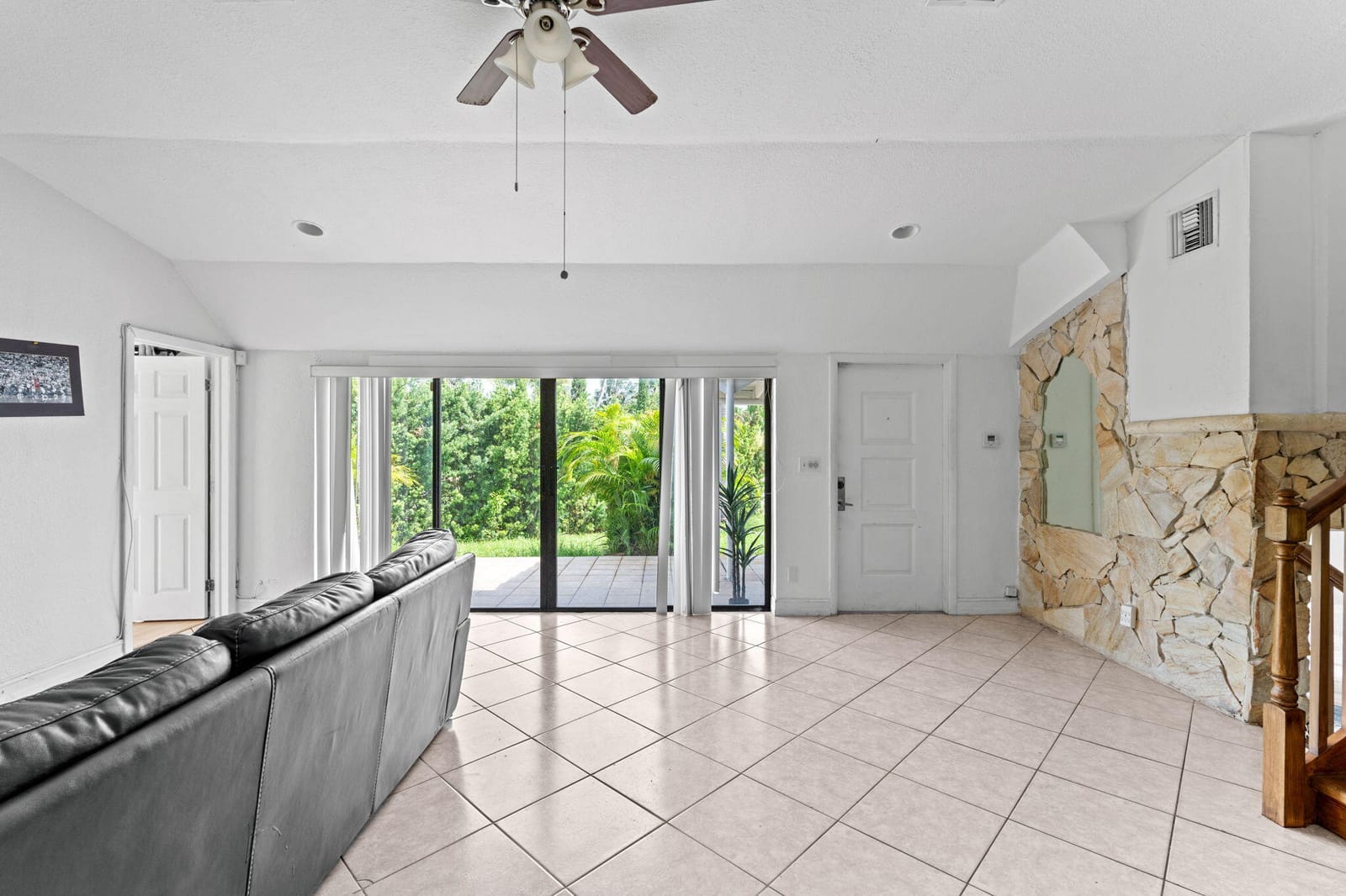 1425 NE 4th Court — photo 10