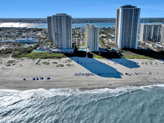 2800 N OCEAN Drive B-17C, Singer Island, FL 33404