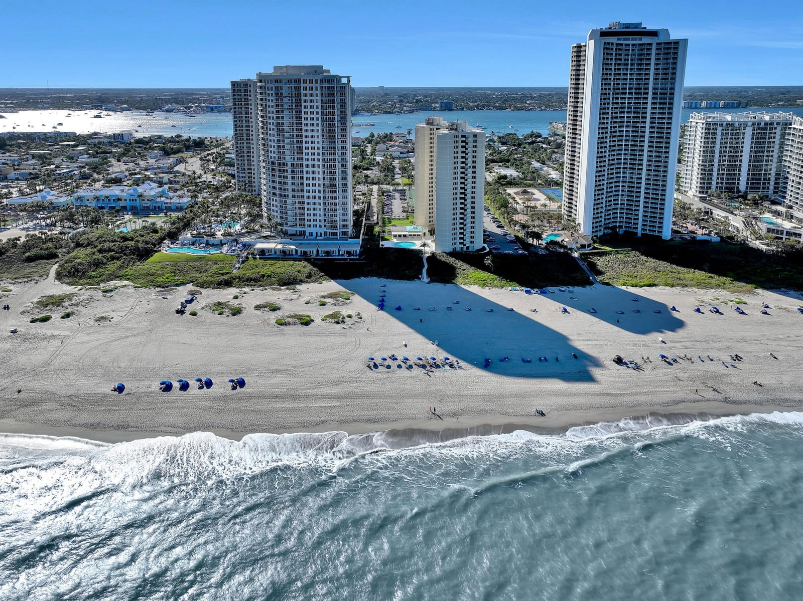 2800 N OCEAN Drive B-17C, Singer Island, FL 33404