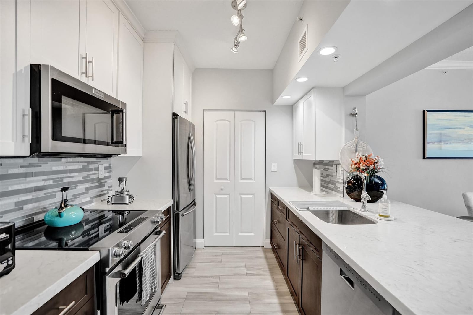 3020 NE 32nd Avenue Unit 618 — photo 11