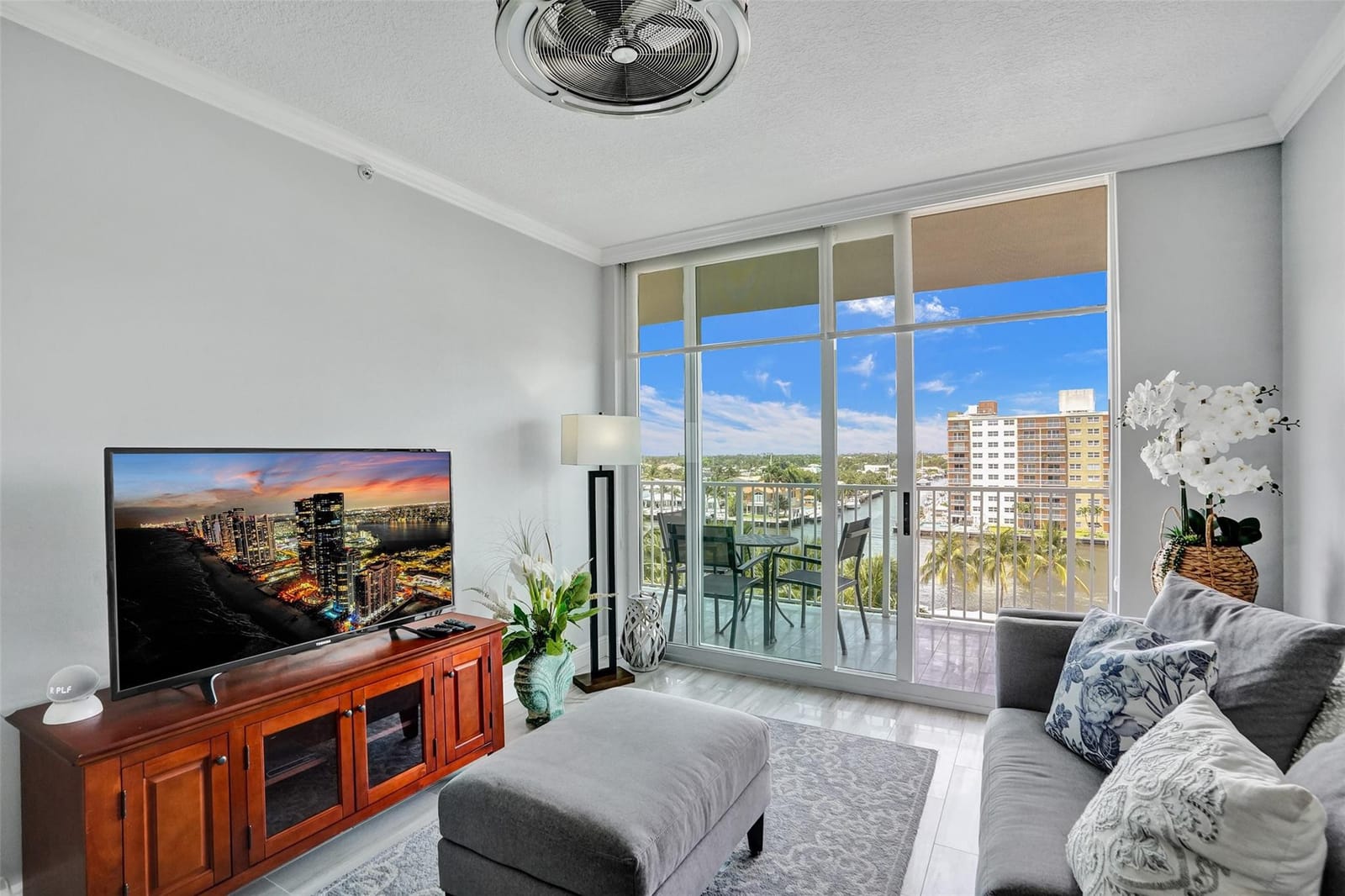 3020 NE 32nd Avenue Unit 618 — photo 5