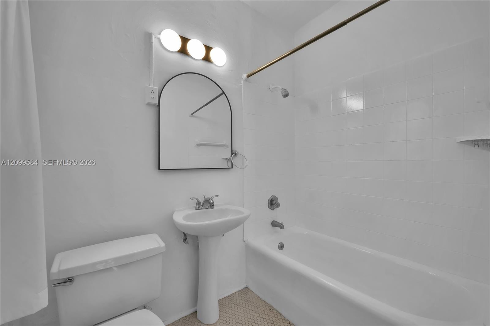 670 W 46th Street 7, Miami Beach, FL 33140 photo 5