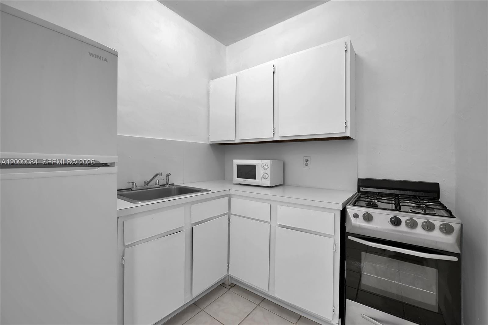 670 W 46th Street 7, Miami Beach, FL 33140 photo 8