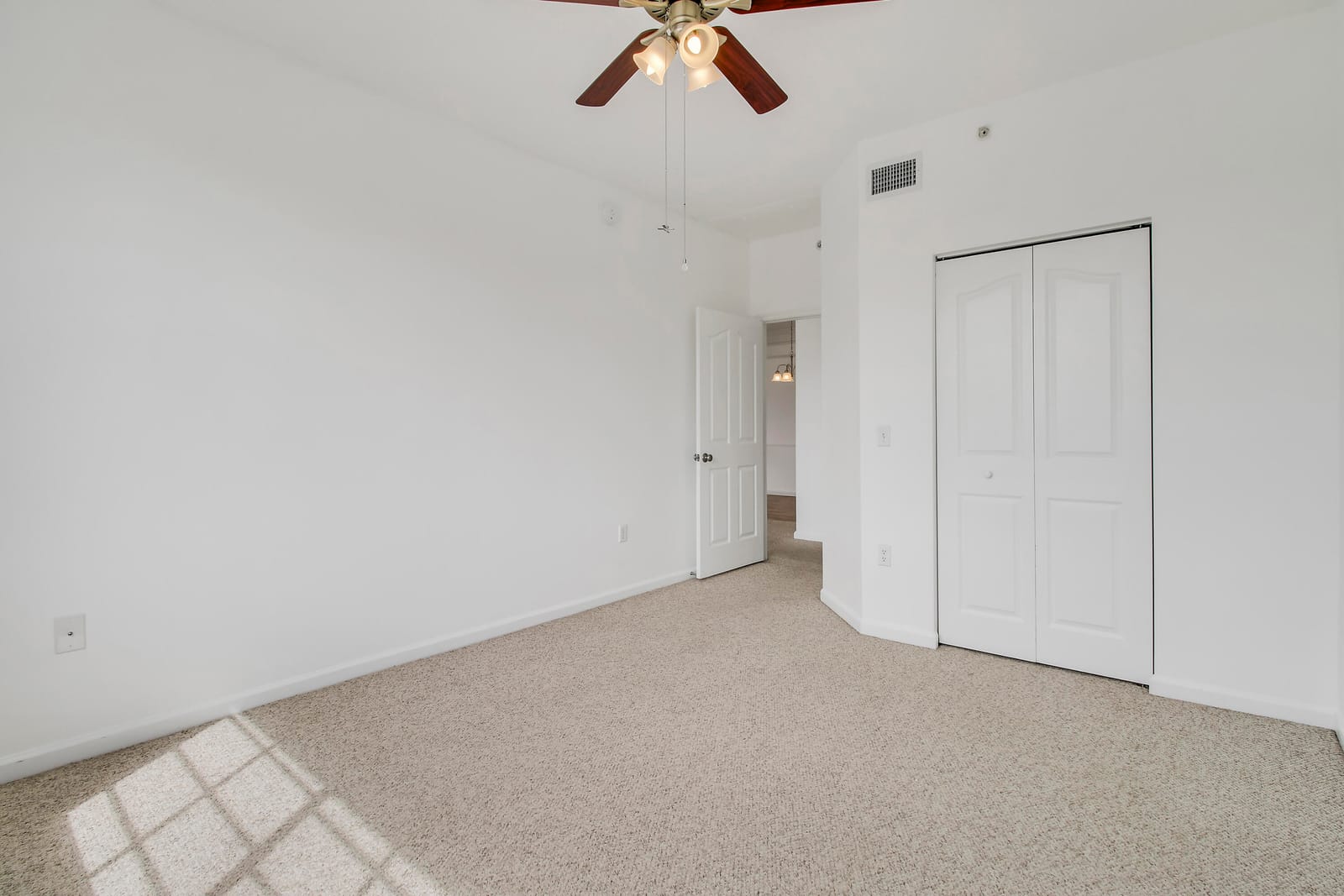 4308 Myrtlewood Circle E — photo 8