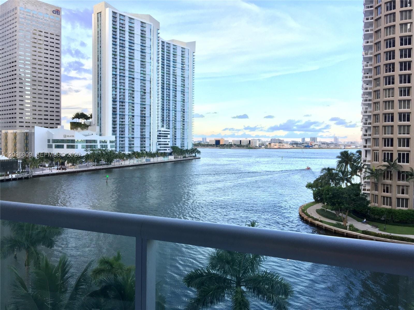 465 Brickell Avenue 617, Miami, FL 33131 photo 2