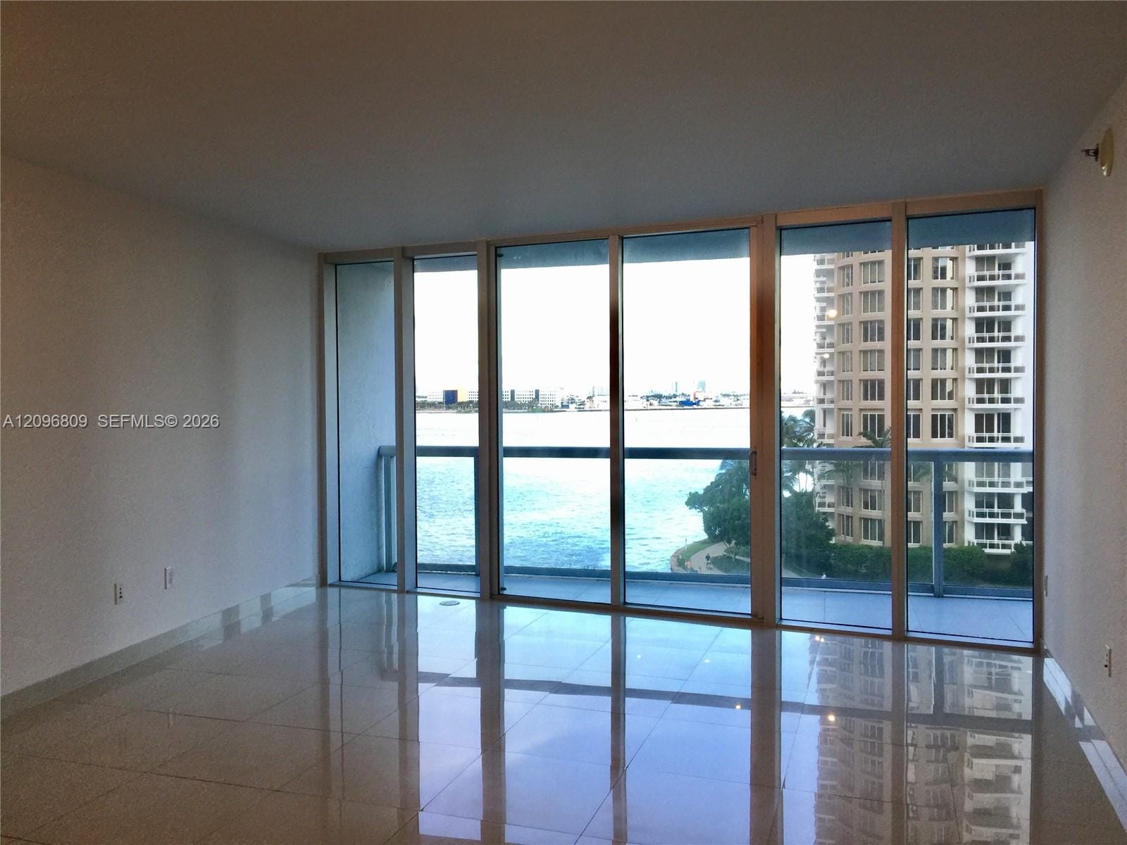 465 Brickell Avenue 617, Miami, FL 33131 photo 4