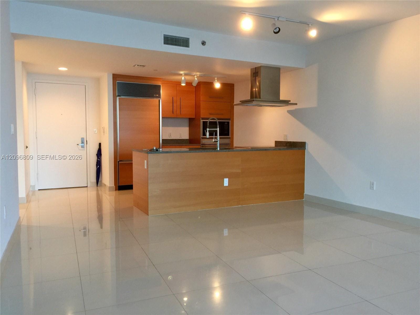 465 Brickell Avenue 617, Miami, FL 33131 photo 5