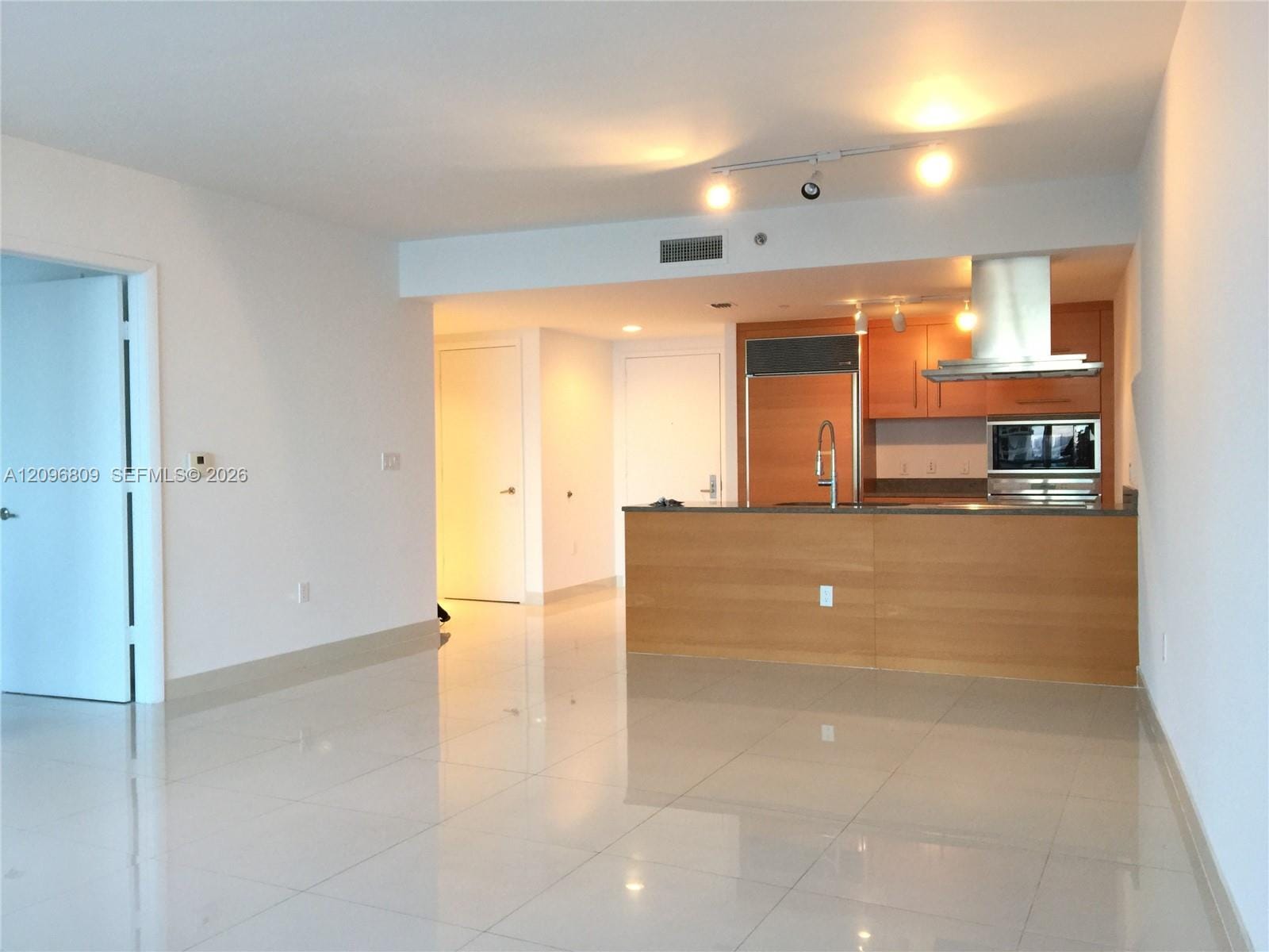 465 Brickell Avenue 617, Miami, FL 33131 photo 7