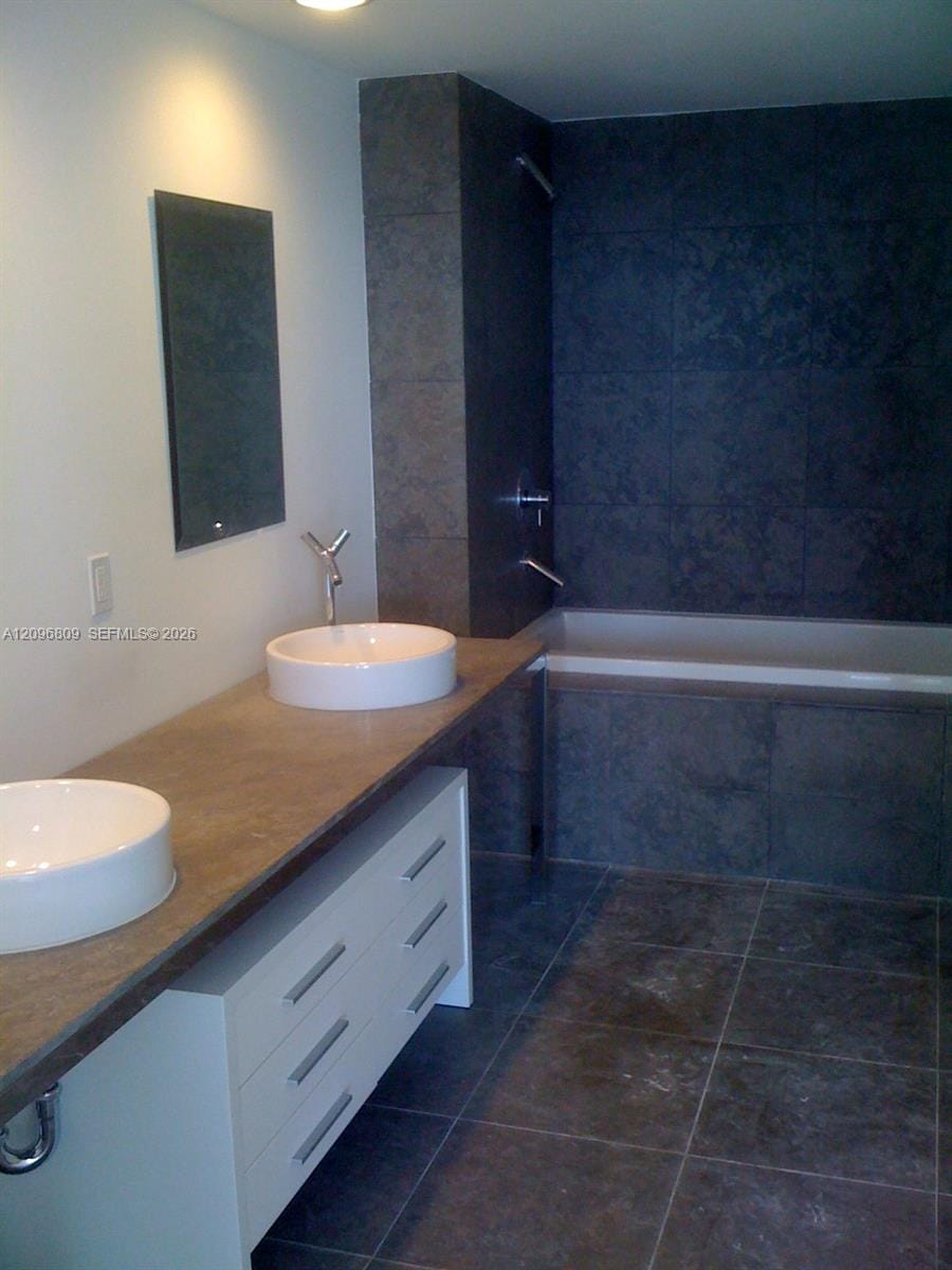 465 Brickell Avenue 617, Miami, FL 33131 photo 9